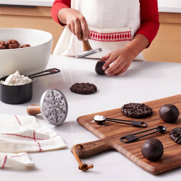 Hearth & Hand 5 piece measuring spoons black - Picture 4 of 4